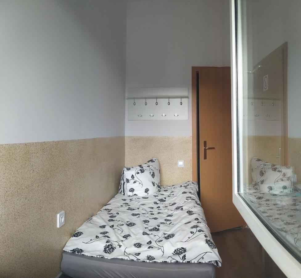4U Hostel Zgorzelec - Free Parking Jedrzychowice  Dış mekan fotoğraf